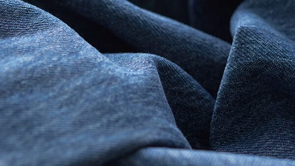 INTELLIGENT COLOUR SENSING